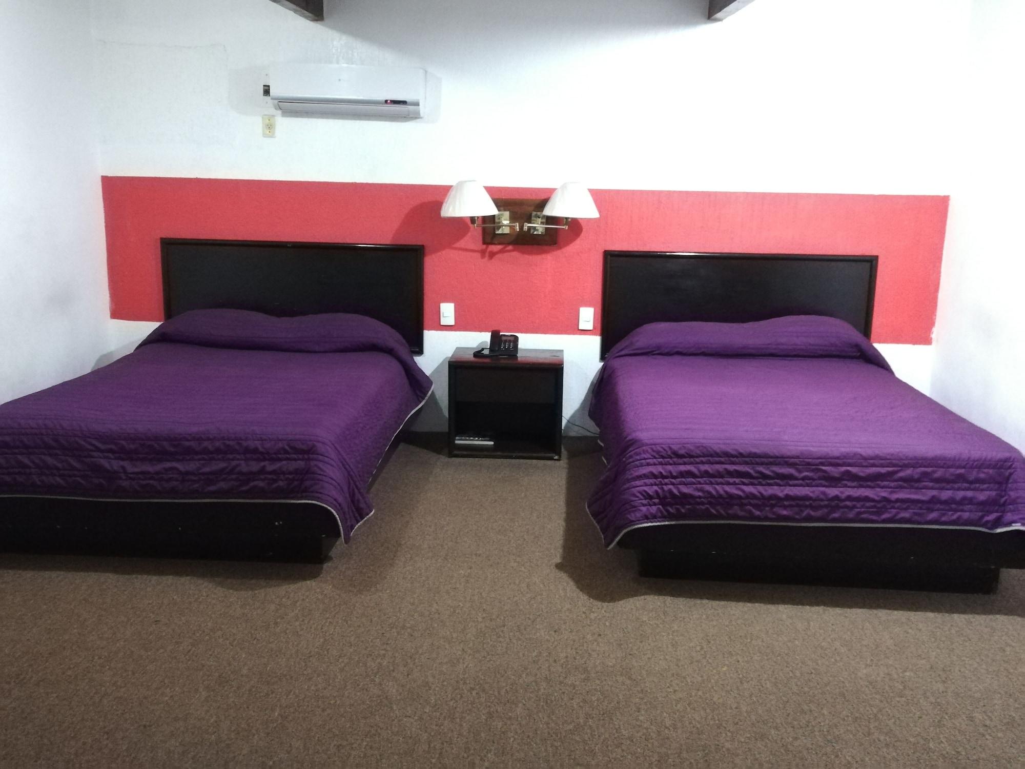 Oyo Hotel Casa Real Matehuala Zewnętrze zdjęcie